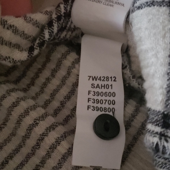 Lucky brand long sleeve henly neck shirt sz L - Picture 7 of 7